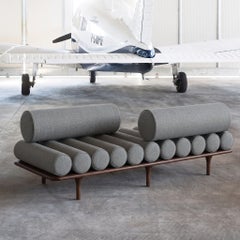 Tacchini „Five to Nine“ Tagesbett und Sofa „Vis-à-vis“ von Studiopepe – Grau