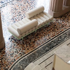 Diván y sofá Vis-à-vis «Five to Nine» de Tacchini, diseño de Studiopepe, en piel - Verde