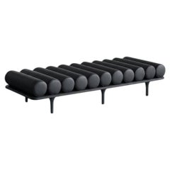 Tacchini „Five to Nine“ Tagesbett – Bank von Studiopepe, Leder schwarz – schwarzes Gestell