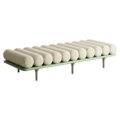 Divano letto Tacchini "Five to Nine" - Panca di Studiopepe in tessuto Loren - Base verde