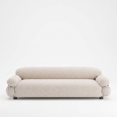 Divano di lusso italiano "Sesann" di Gianfranco Frattini per Tacchini, nei colori beige e cromato