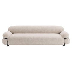 Divano di lusso italiano "Sesann" di Gianfranco Frattini per Tacchini, nei colori beige e nero