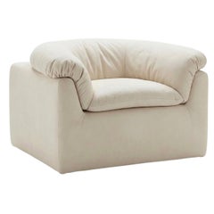 Luxury Italian Armchair Tacchini Butter by Faye Toogood - Beige leather