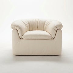 Luxury Italian Armchair Tacchini Butter by Faye Toogood - Beige leather