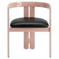 Poltrona in pelle nera Tacchini Pigreco di Tobia Scarpa (rosa lucido e pelle)