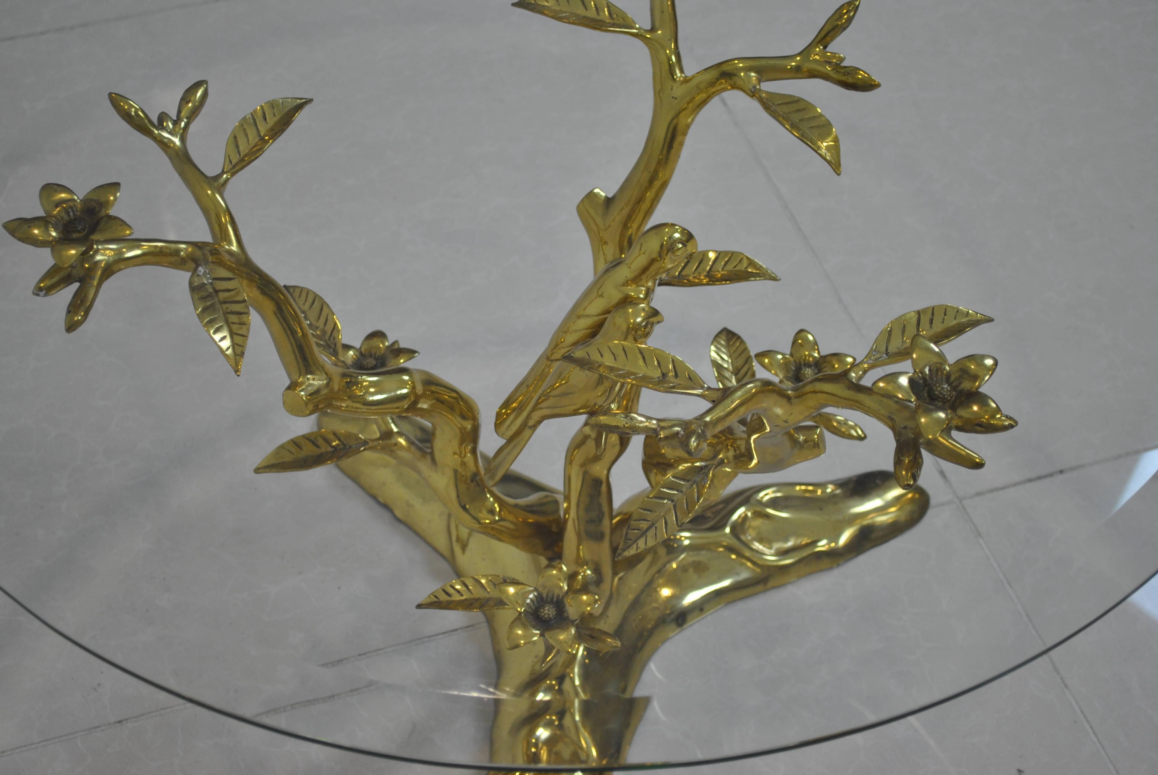 Brass Birds Coffee or Side Table, 1970s In Good Condition In Saint-Ouen, FR