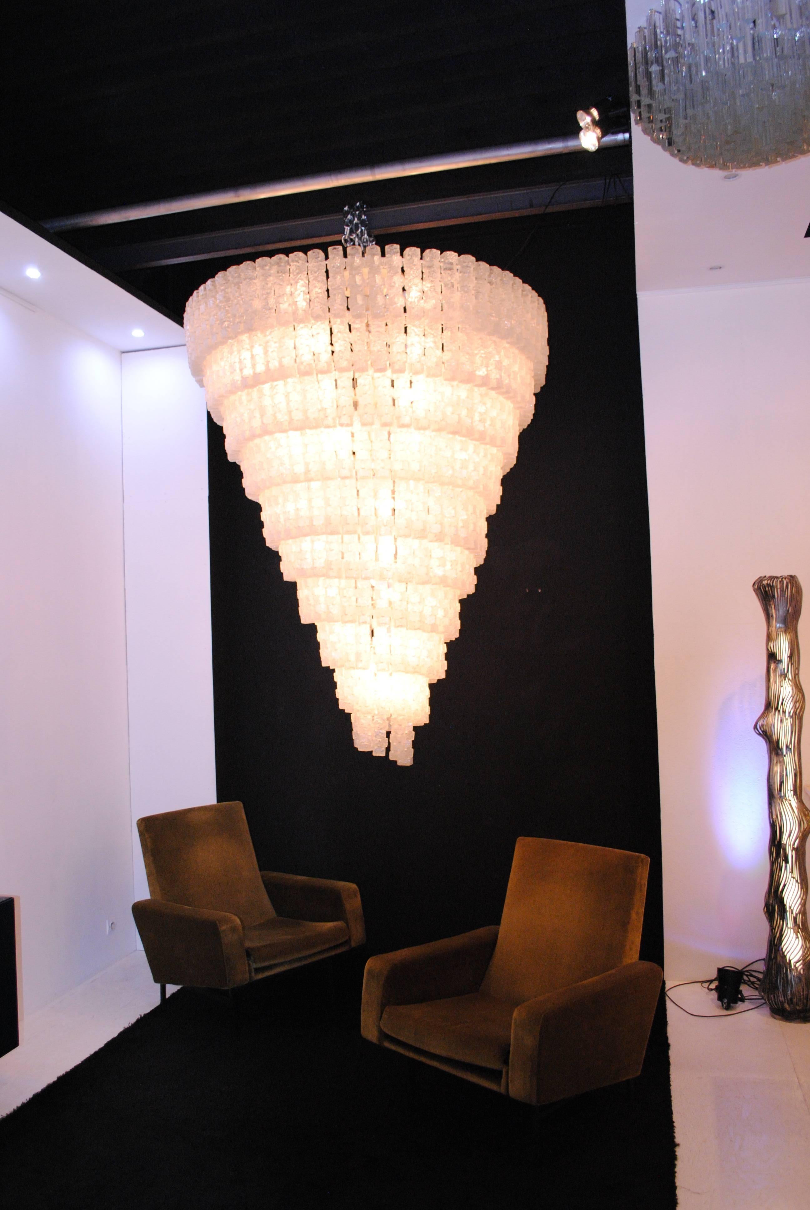 Mid-Century Modern Monumental 'Ice Cube' Chandelier by Zero Quattro, Milan, Italy, 1970s For Sale