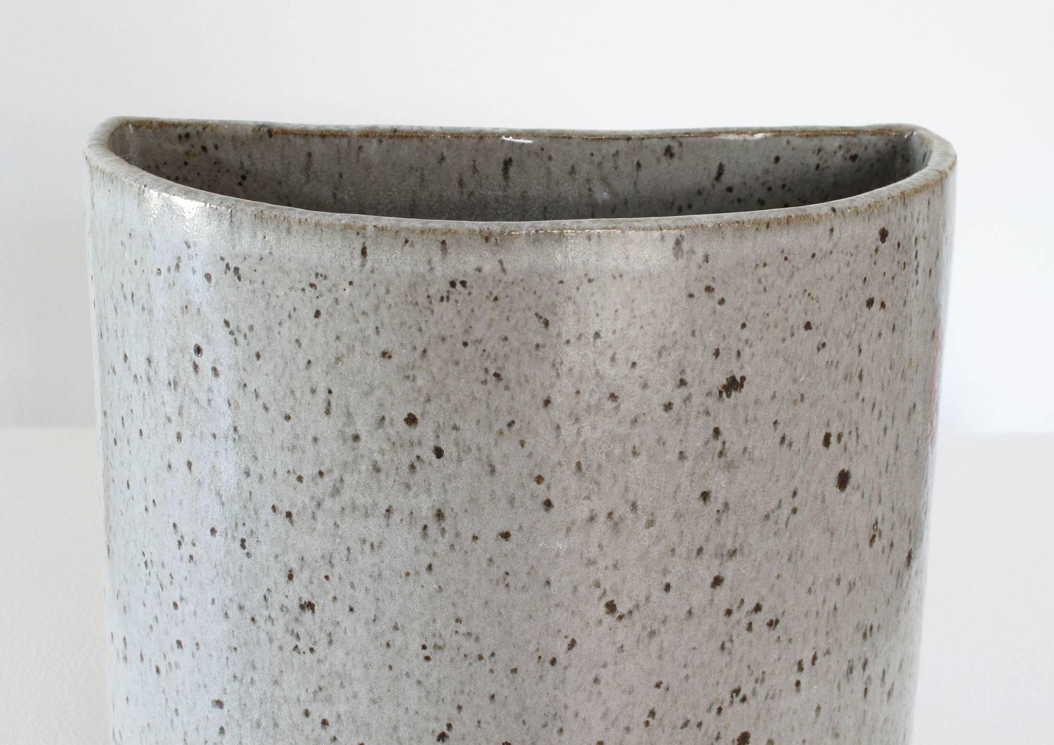 David Cressey Pro Artisan Collection Glazed Grey 'Wall Pocket' Ceramic Planter In Excellent Condition For Sale In Los Angeles, CA