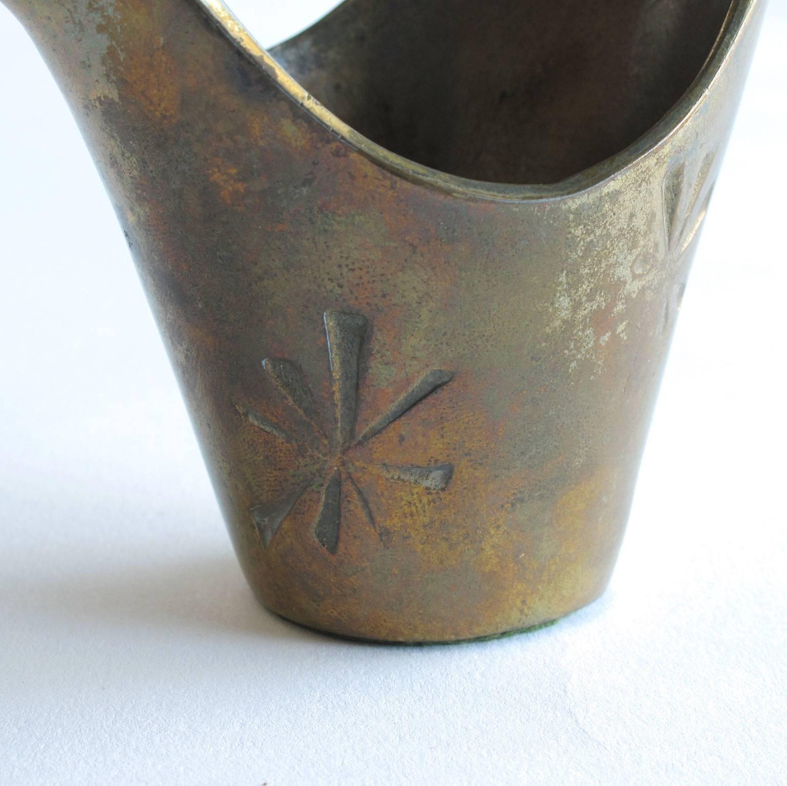 Ben Seibel Solid Brass Cup with Bird and Stars Design, 1950s For Sale 3