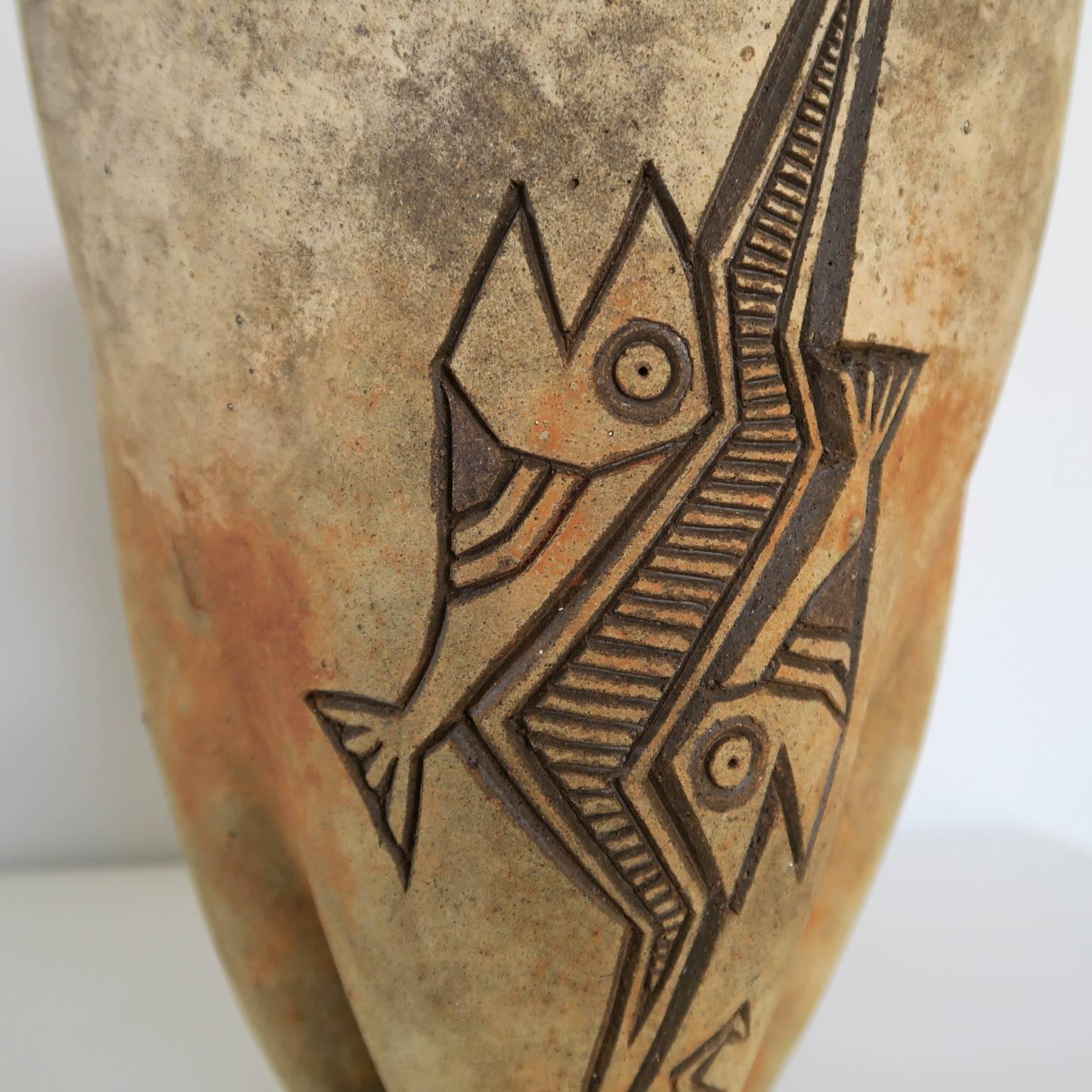 Ceramic Planter with Fish Design and Three Legs by Paolo Soleri For Sale 3
