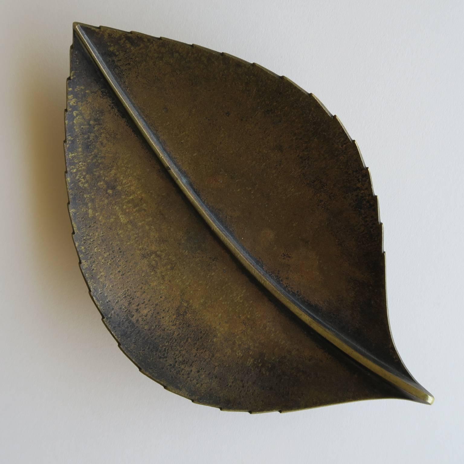 Large Solid Brass Leaf Sculpture by Carl Auböck, 1930s For Sale 3