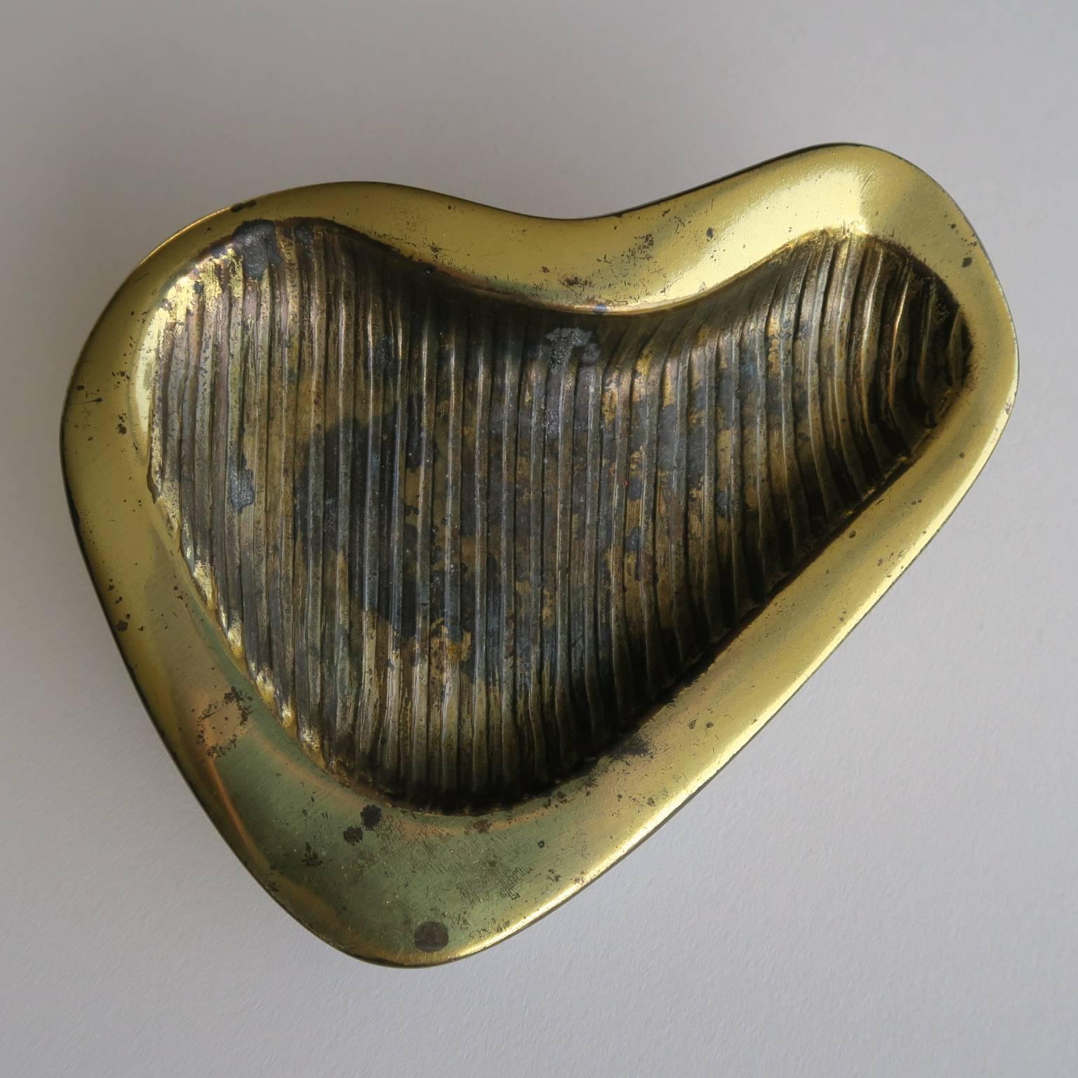 Ben Seibel Decorative Modernist Organic Heart or Kidney Shaped Brass Metal Tray For Sale 2