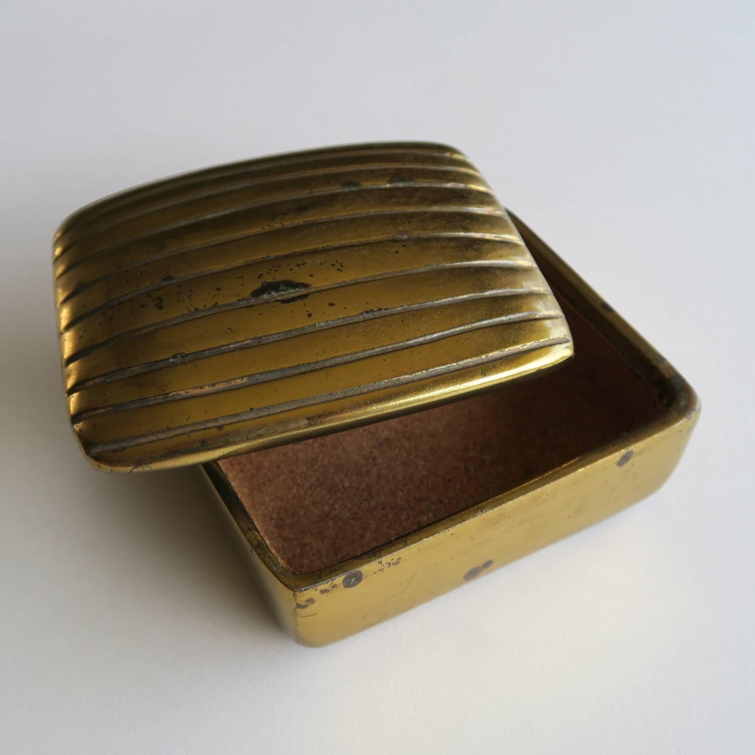 Vintage Decorative Brass Plated Metal Box in Rectangular Form with Lines Design For Sale 2