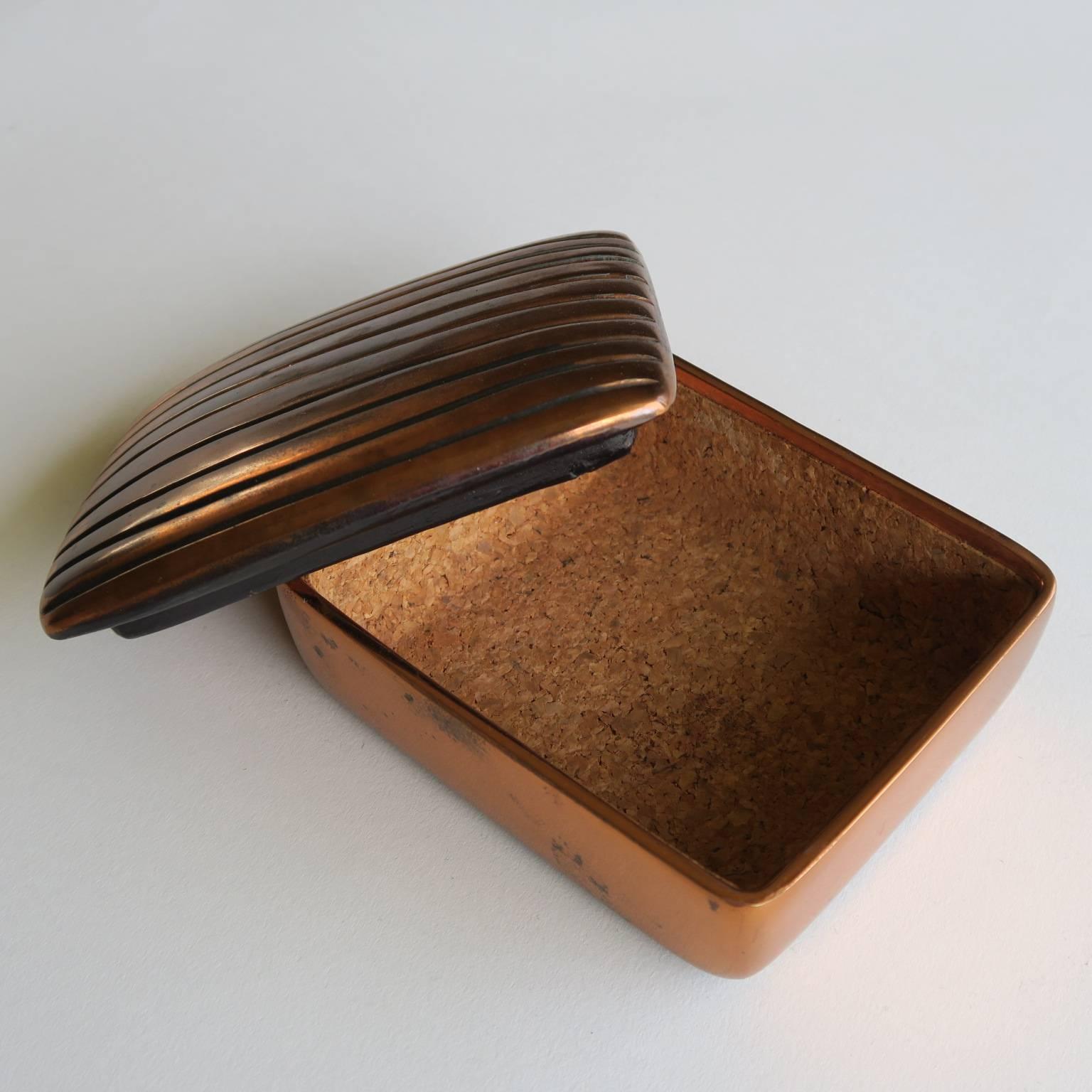 Modern Vintage Decorative Copper-Plated Metal Box in Rectangular Form with Lines Design For Sale