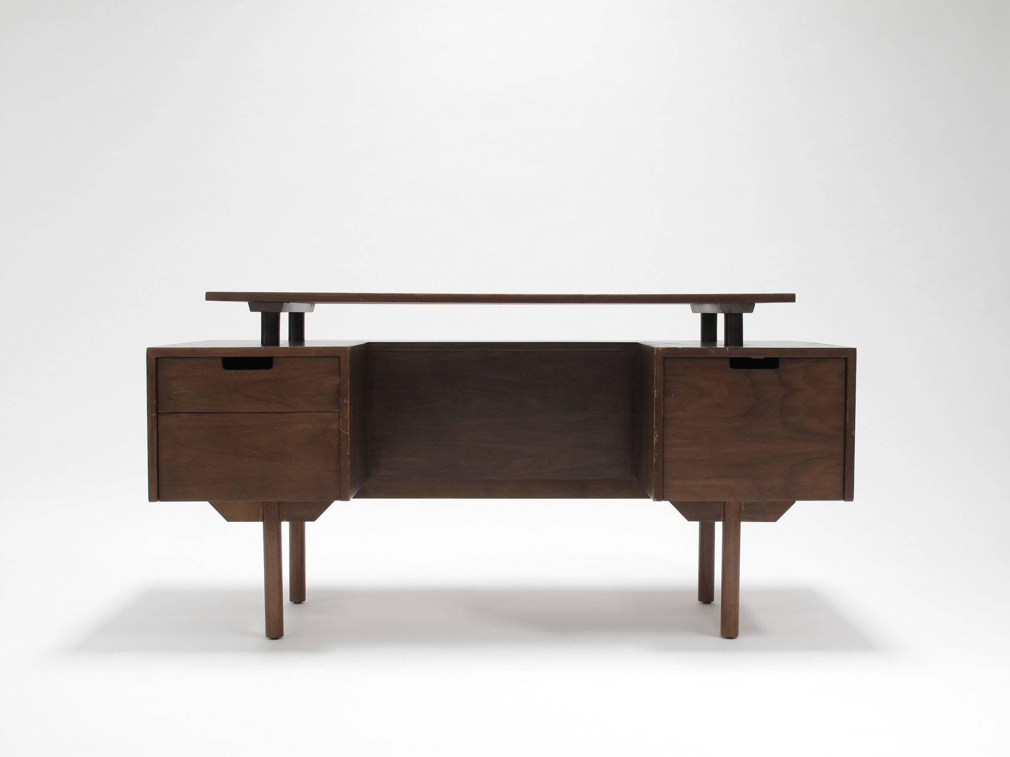 Mid-Century Modern Milo Baughman Executive Desk With Floating Top, 1960s For Sale