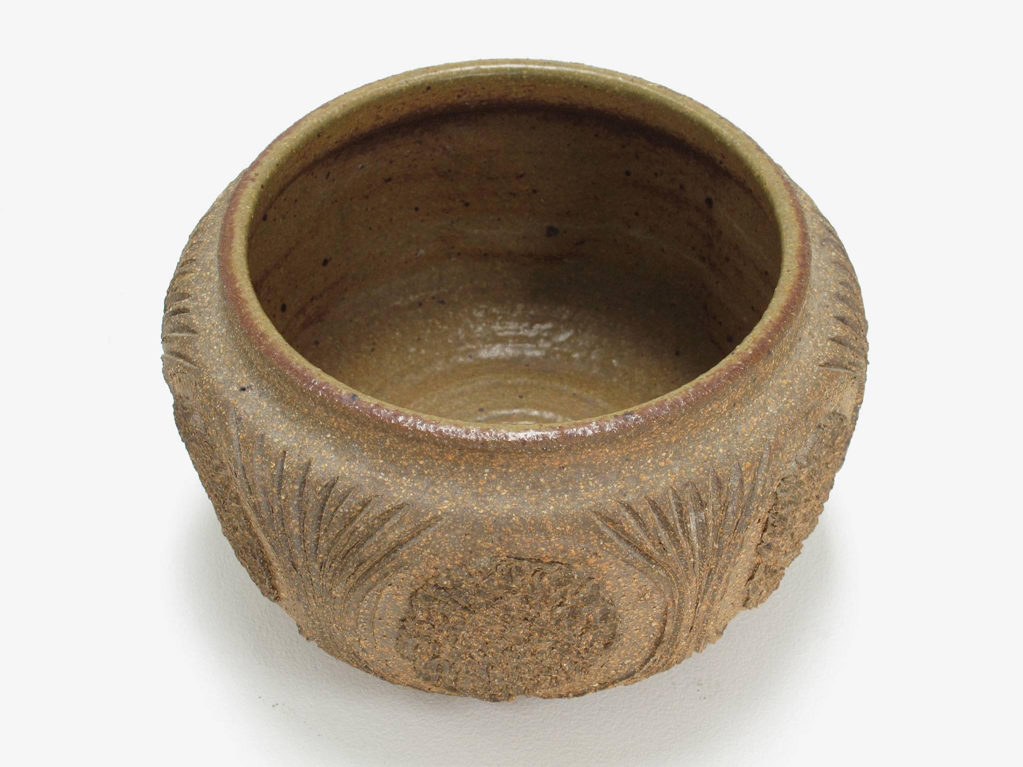 Early Studio Pottery by Robert Maxwell In Excellent Condition For Sale In Los Angeles, CA