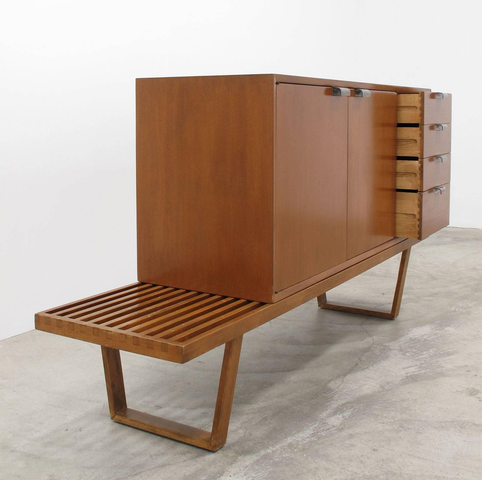 George Nelson Wood Cabinet on Slat Bench, 1950s Vintage Herman Miller In Good Condition For Sale In Los Angeles, CA