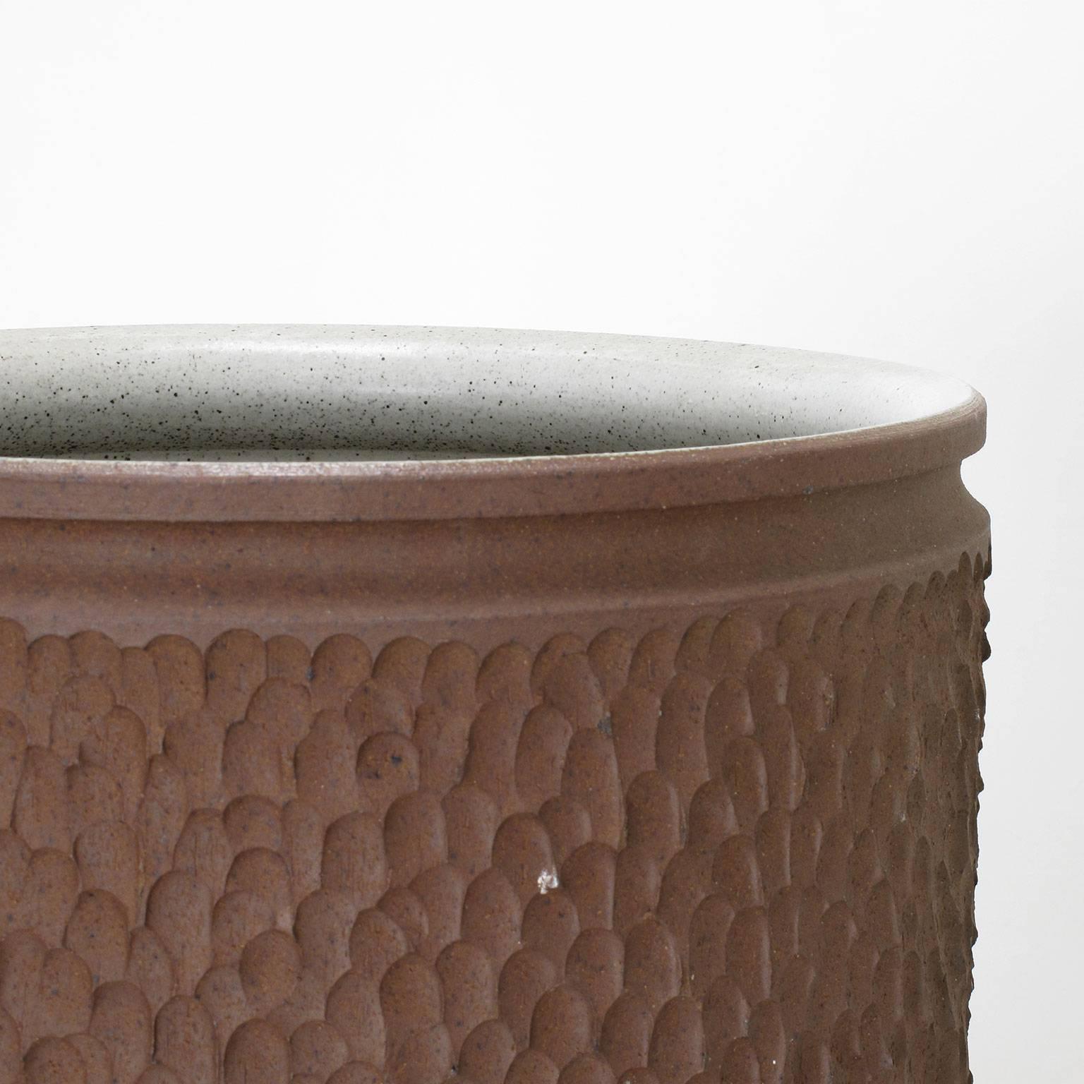 David Cressey and Robert Maxwell 'Pebble' Design Ceramic Planter, 1970s In Good Condition For Sale In Los Angeles, CA