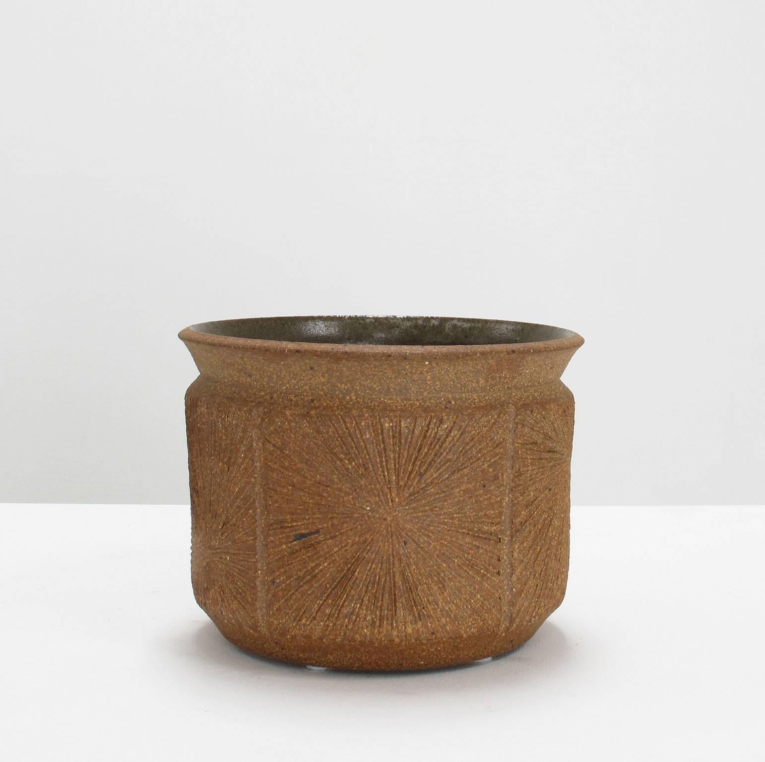 American Robert Maxwell 'Sunburst' Design Ceramic Pot with Lid, 1960s For Sale