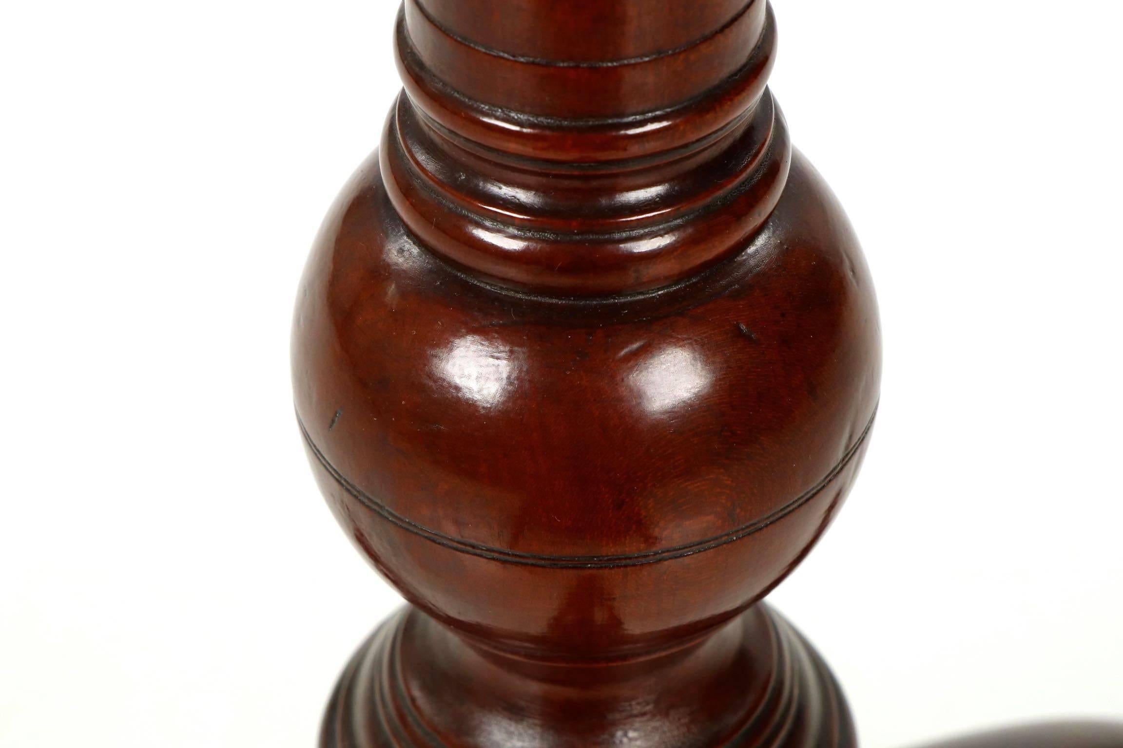 18th Century Philadelphia Queen Anne Mahogany Tilting Candle Stand W/ Suppressed Ball