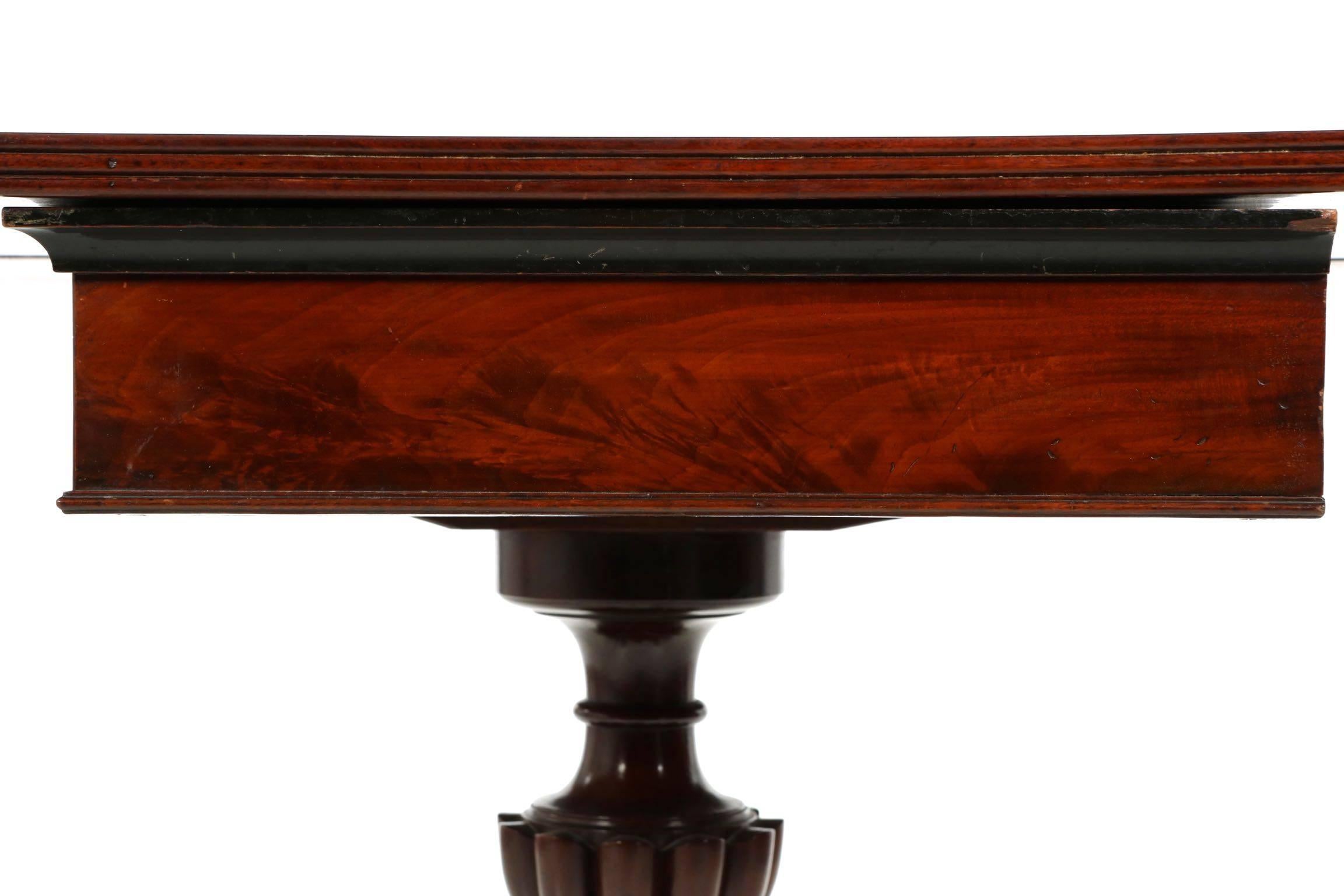 Early 19th Century Fine American Classical Mahogany Flip-Top Card Table, Baltimore, circa 1830