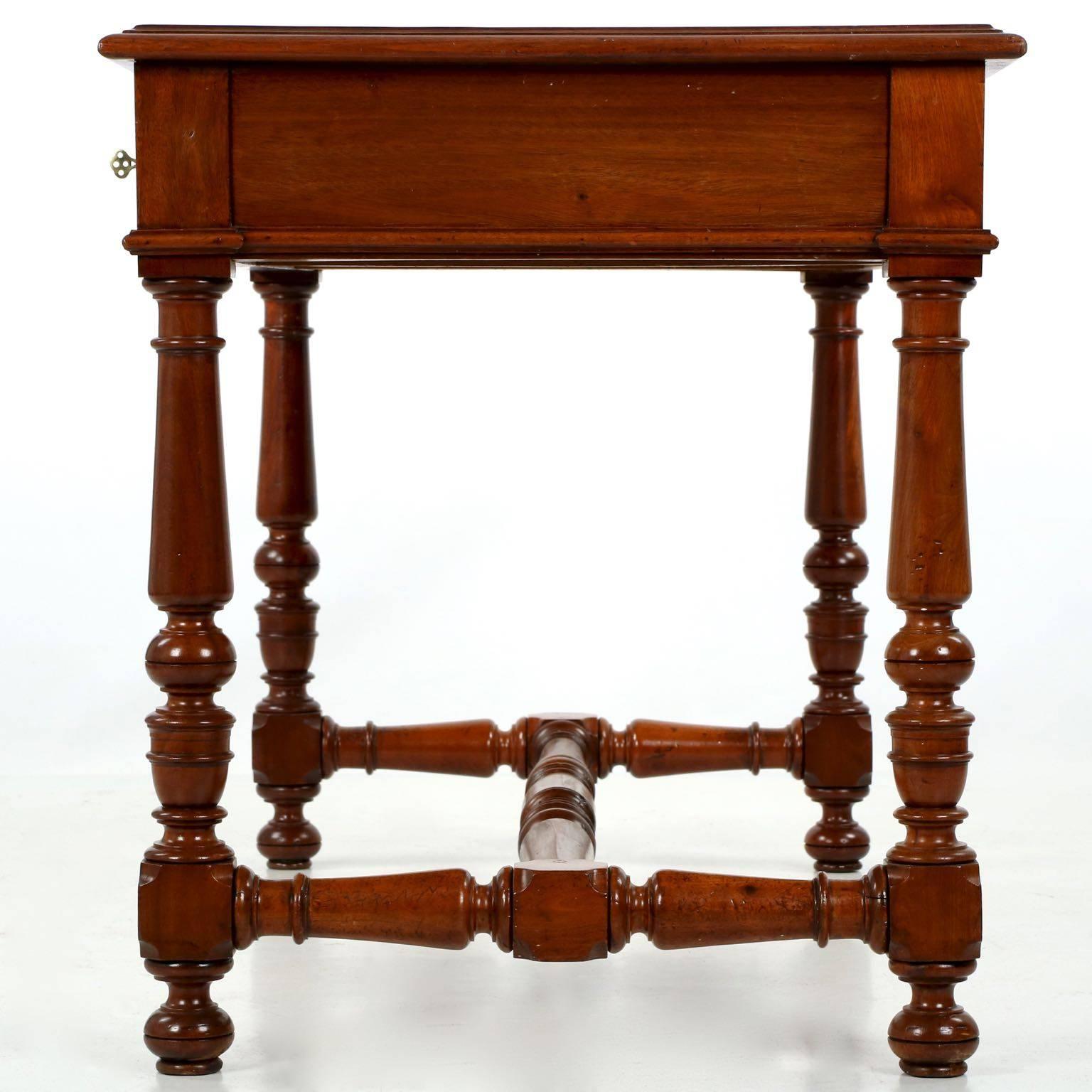 Early 20th Century English William and Mary Style Antique Writing Desk W/ Leather Top, circa 1900