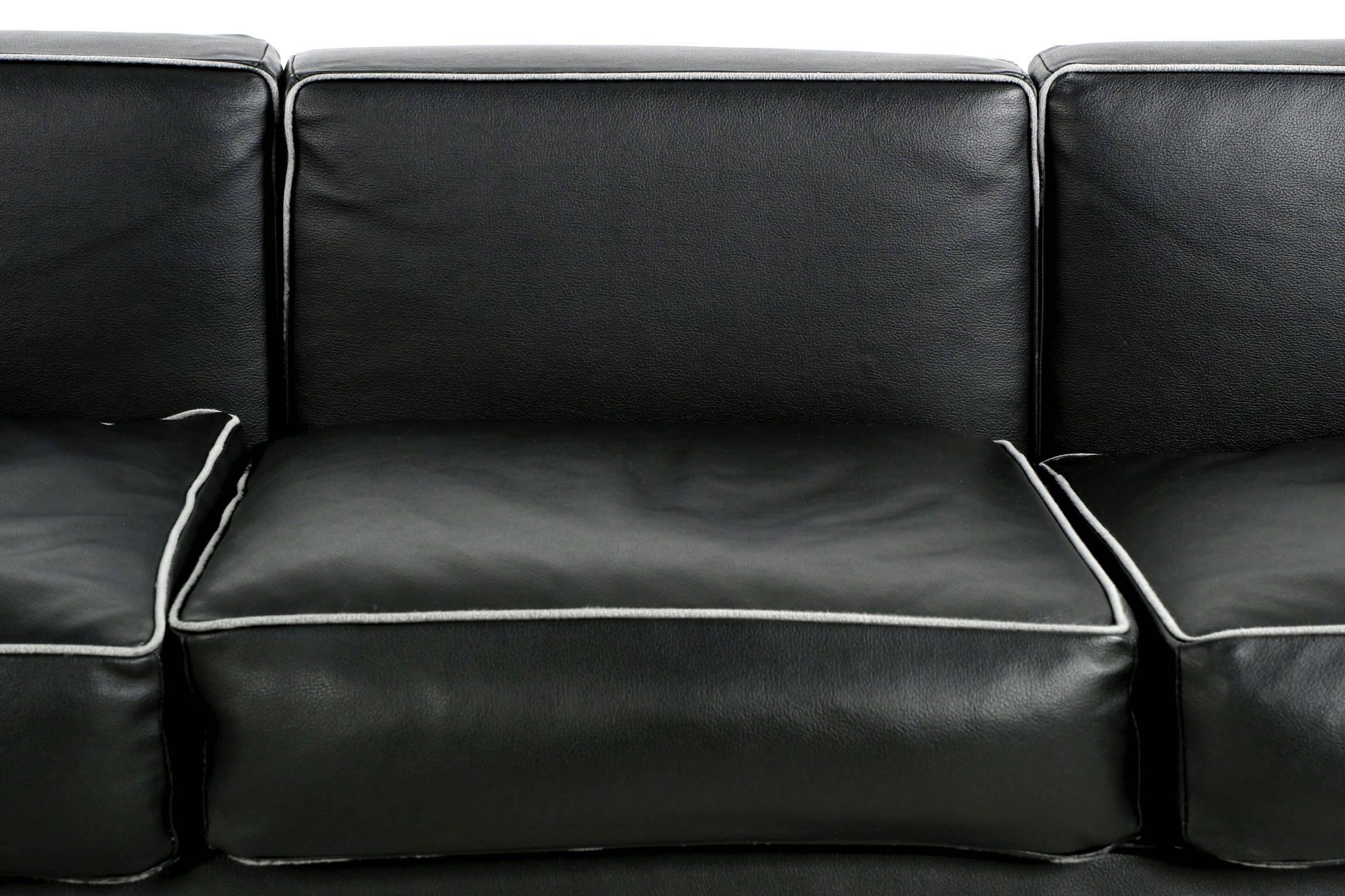 20th Century Modern Black Leather and Chrome Steel Petite Sofa in Manner of Le Corbusier LC2