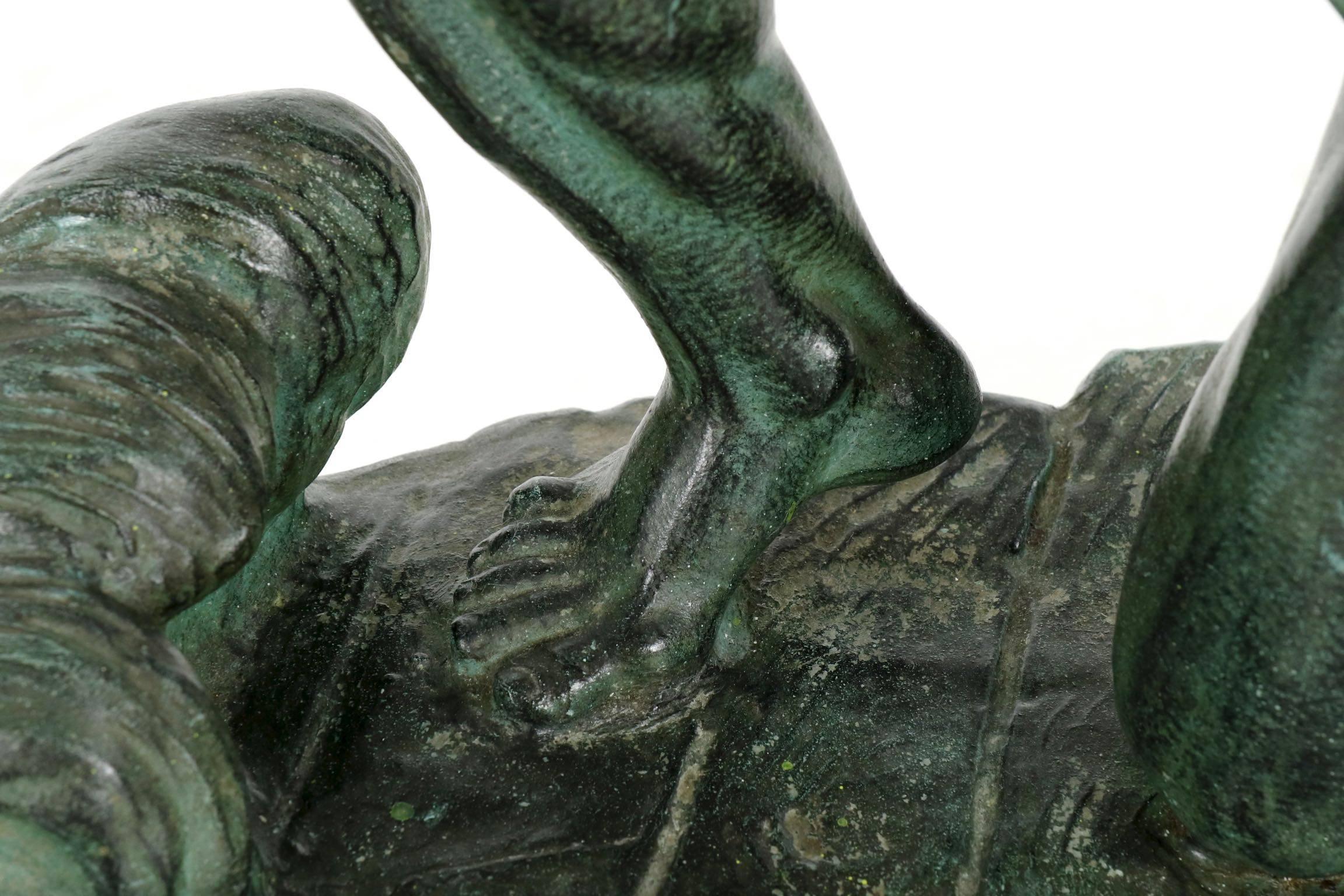 Zinc brut Sculpture française Art Déco en fonte patinée 
