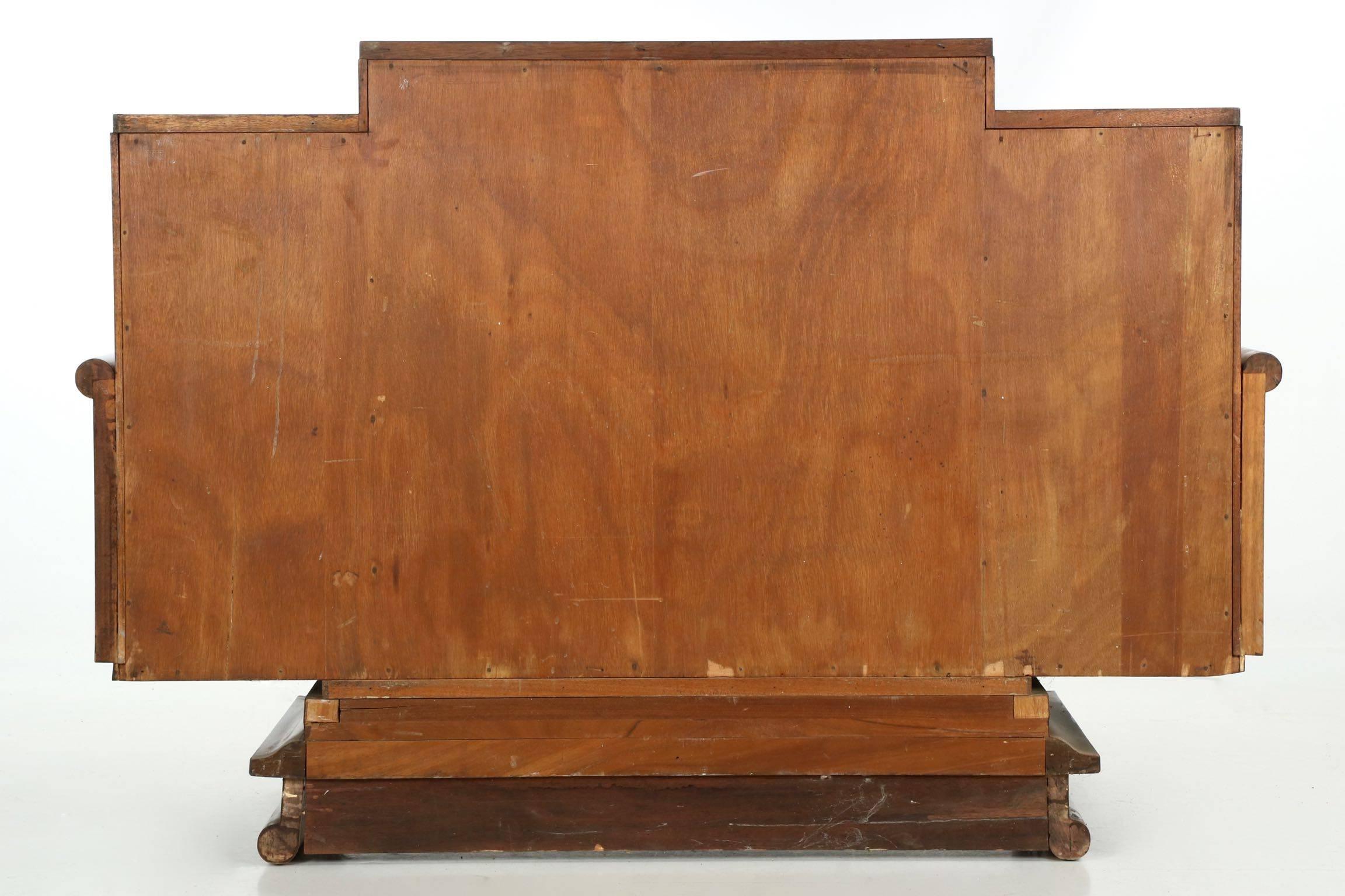 Gilt Art Deco Amboyna Veneered Stepped Console Cabinet with Drawers, circa 1930