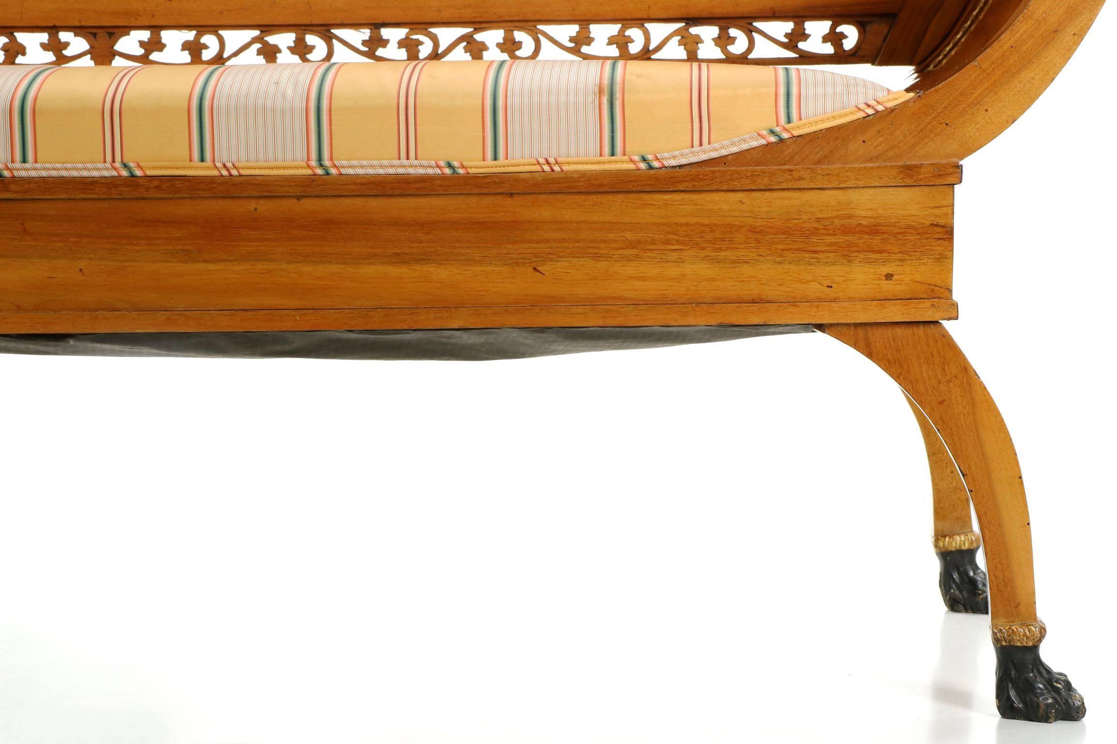 Silk Fine Neoclassical Parcel-Gilt and Ebonized Canapé Settee Sofa, 19th Century