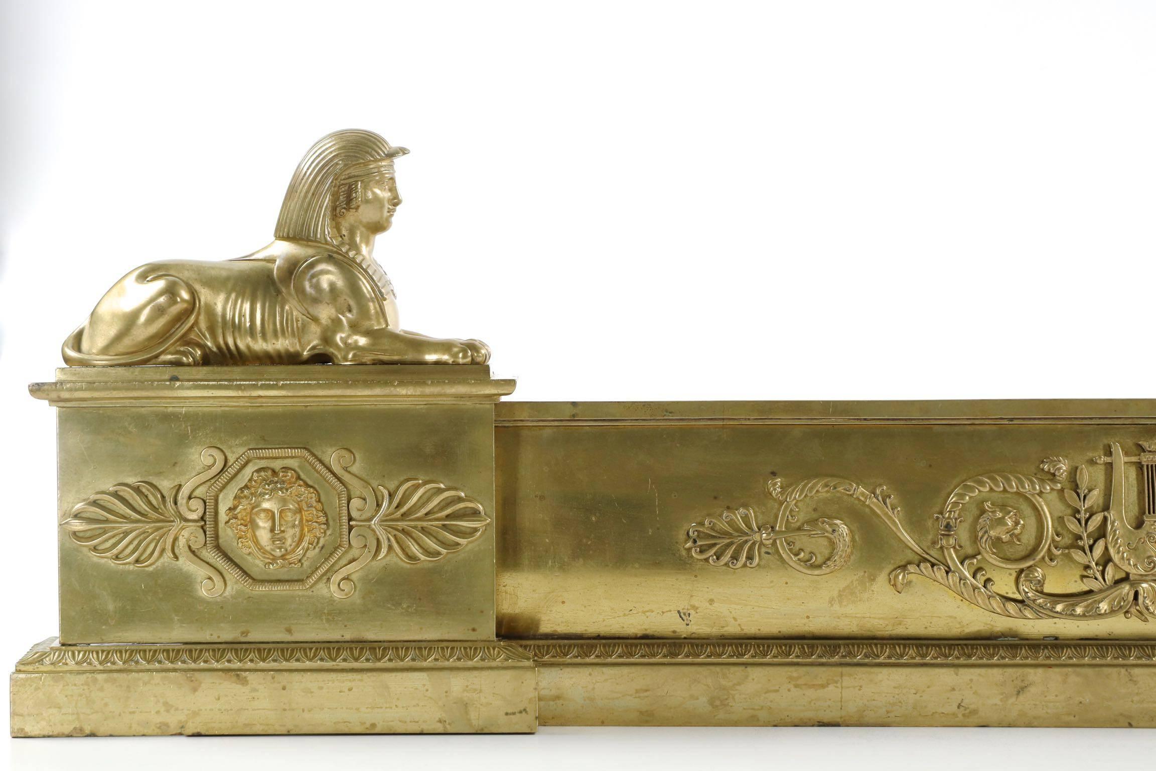 Cast Regency Antique Brass Fire Fender with Flanking Egyptian Sphinx, 19th Century