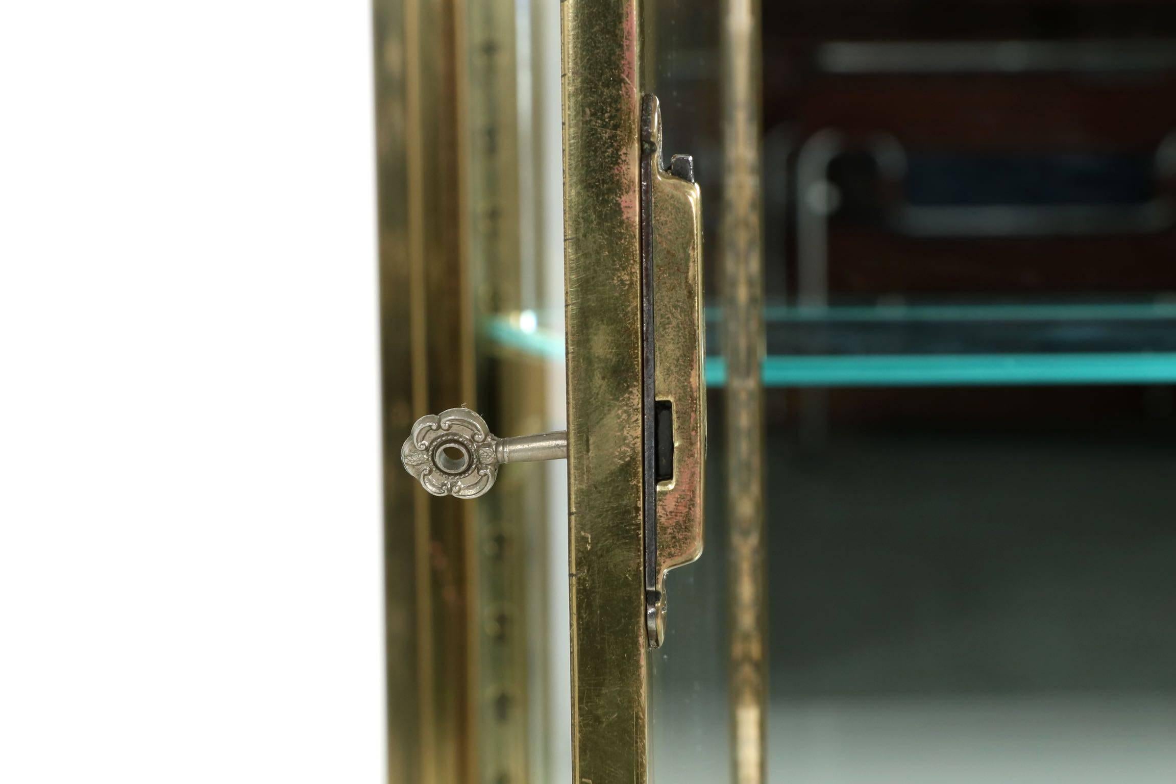 Mirror Art Deco Stepped Brass Wall Hanging Vitrine Display Cabinet, 20th Century