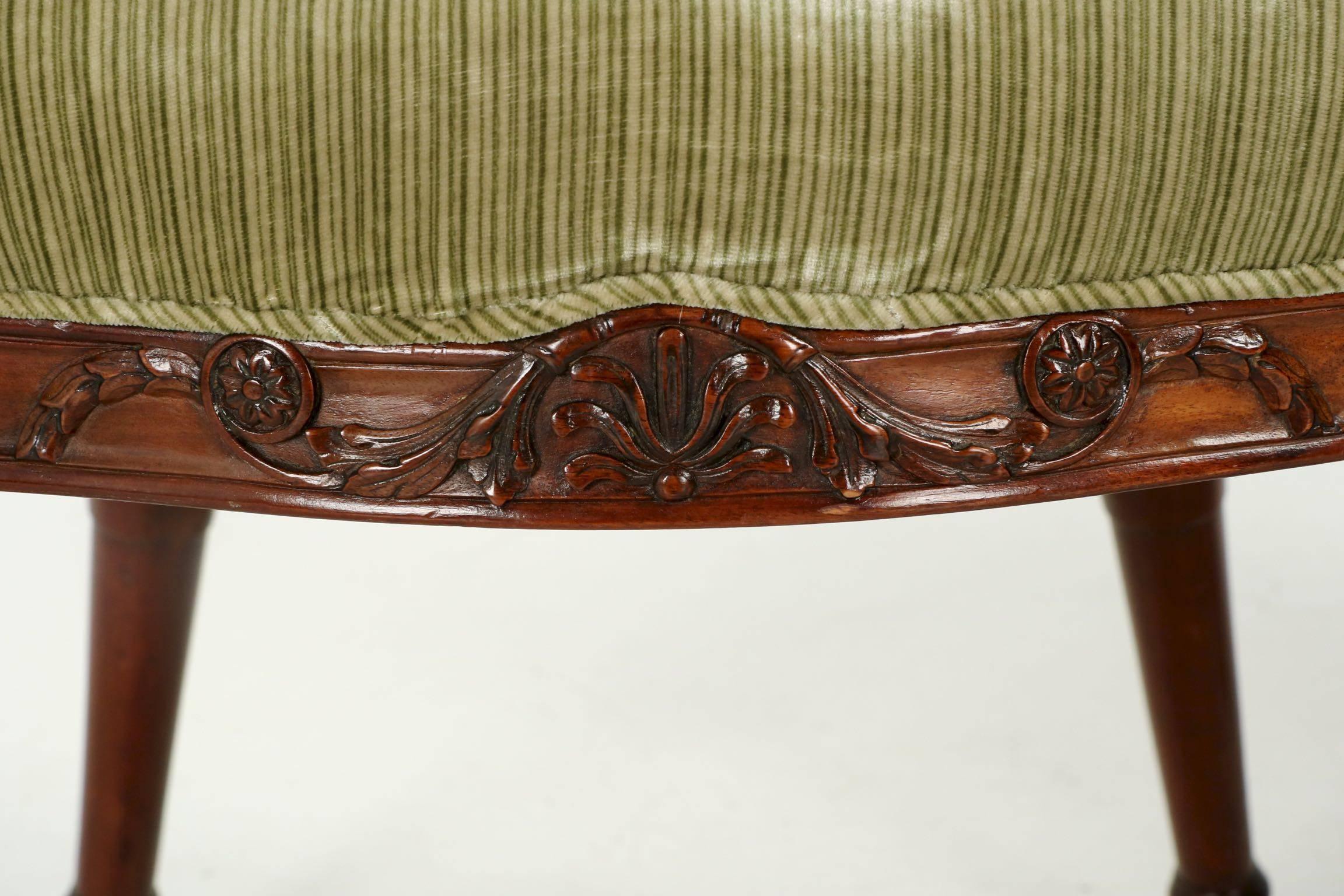 Fine Pair of George III Carved Mahogany Armchairs, Late 18th Century 3