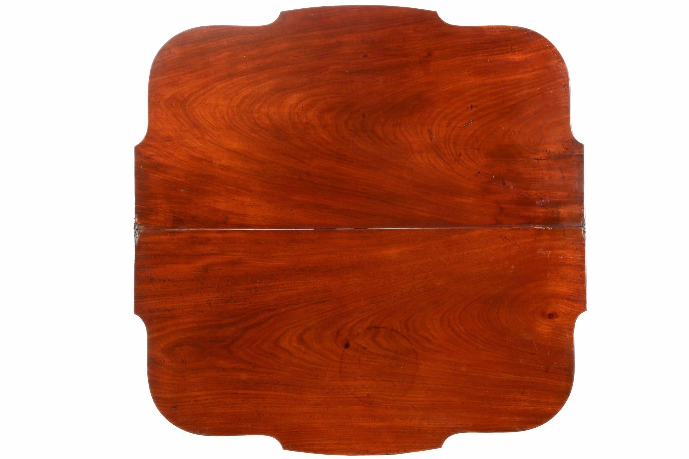 Fine American Federal Mahogany Card Table, Philadelphia, circa 1790-1815 2