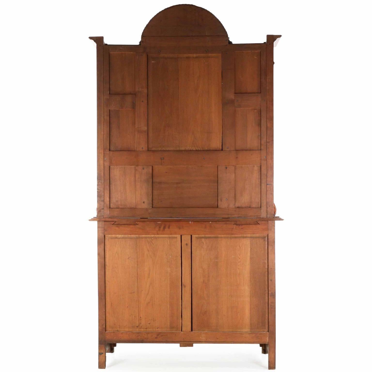 Hand-Crafted French Art Nouveau Finely Carved Walnut Buffet Display Cabinet, circa 1900