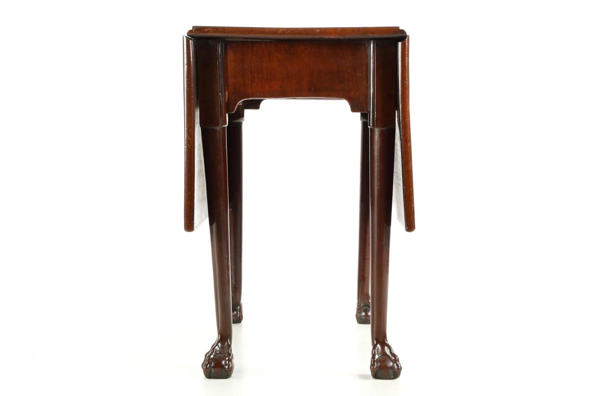 mahogany drop leaf claw foot table