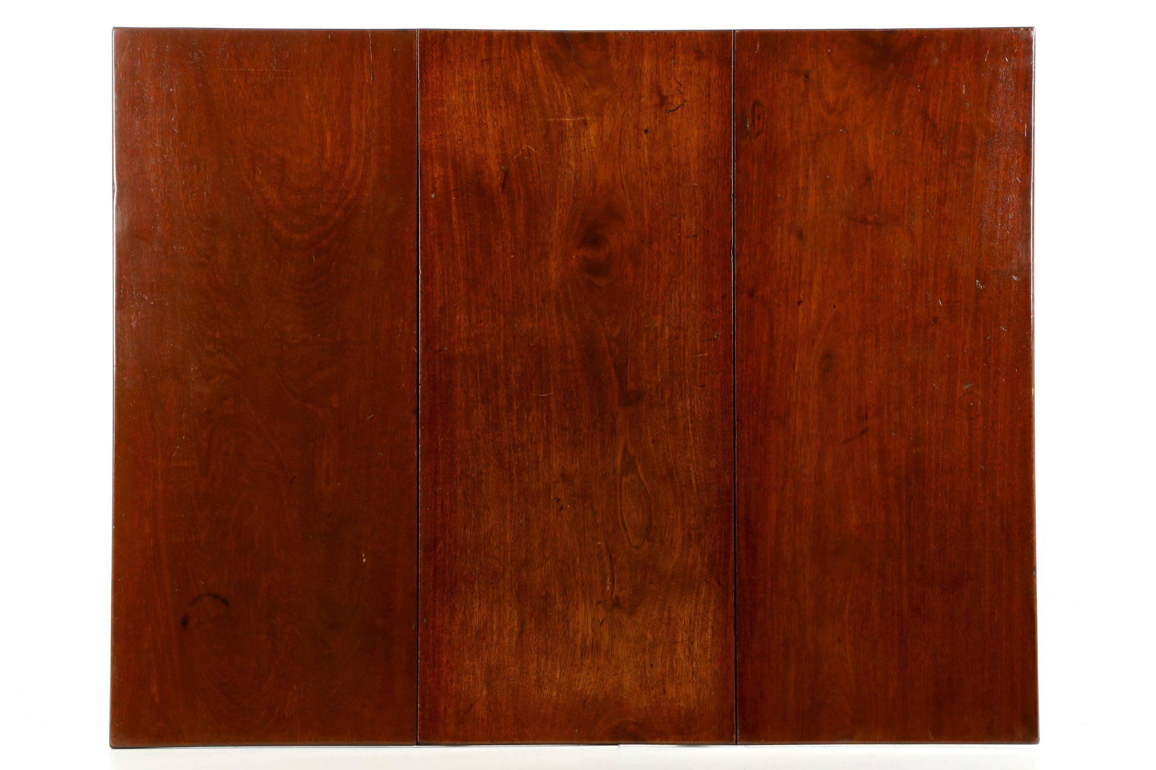 Hand-Carved English Georgian Mahogany Ball and Claw Foot Drop-Leaf Dining Table