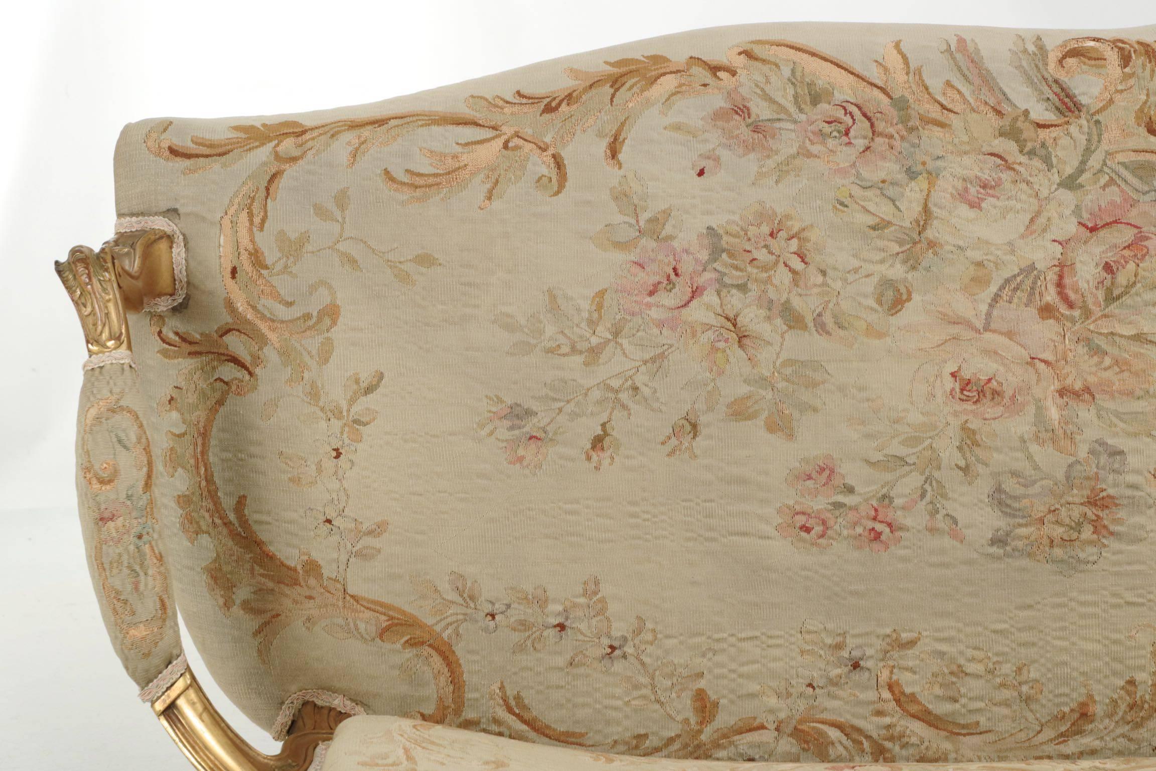 French Louis XV Style Carved Giltwood Antique Settee Sofa, circa 1900 3