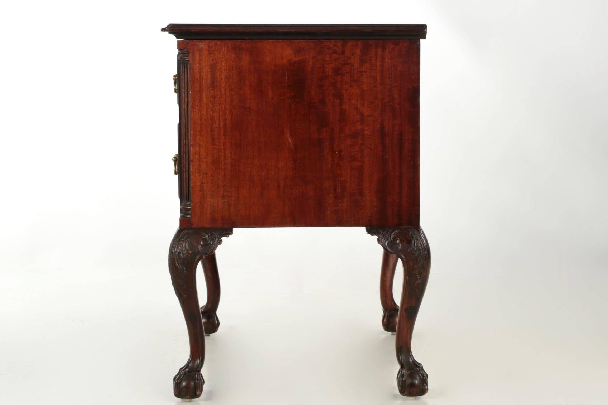American Chippendale Style Carved Mahogany Lowboy Chest of Drawers, 19th Century 1