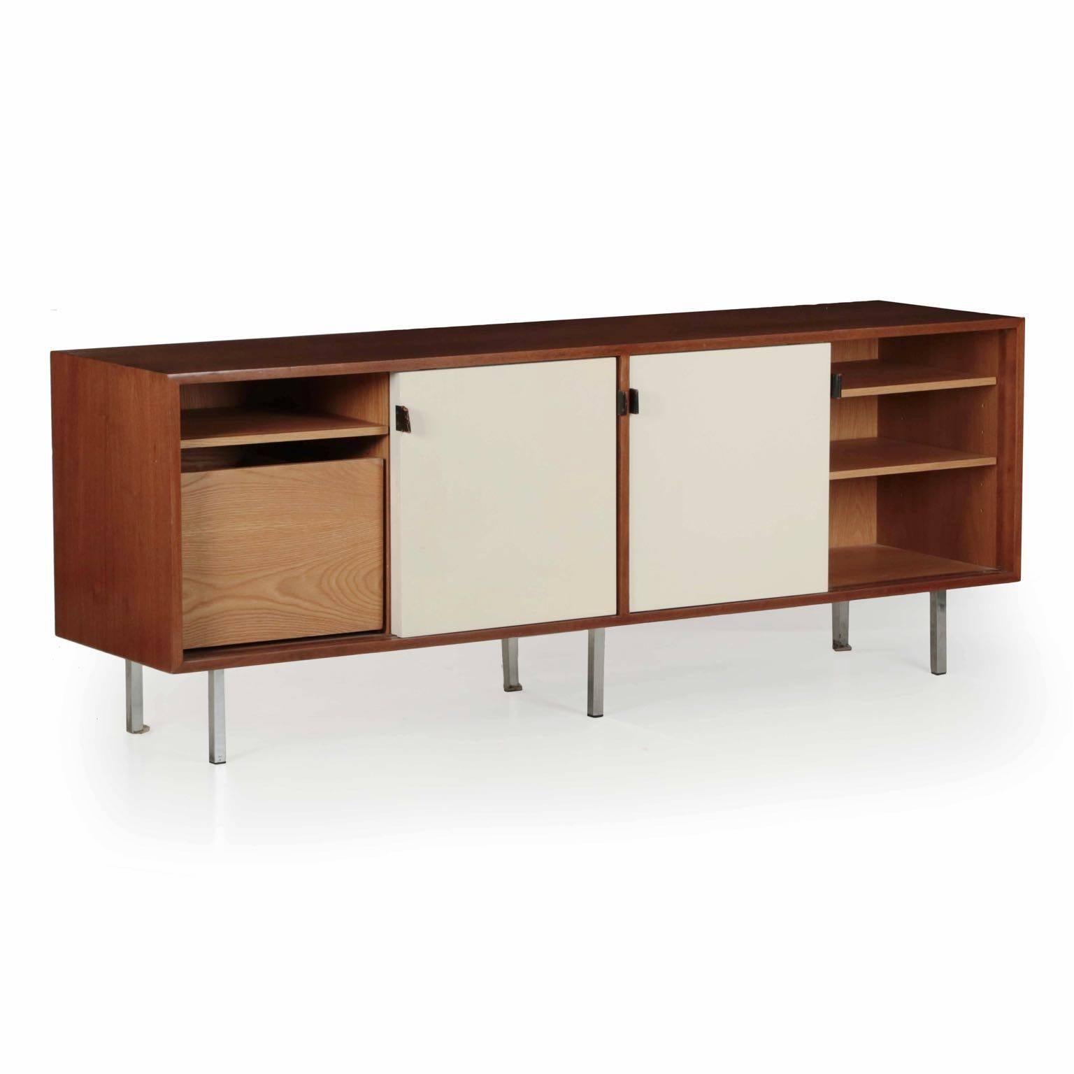 Mid-Century Modern Florence Knoll Walnut and White Laminate Credenza Sideboard Cabinet, circa 1955