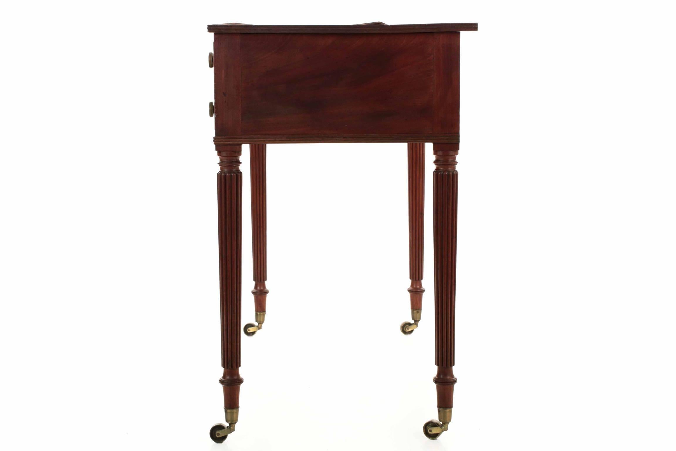 English Regency Period Mahogany & Leather Antique Writing Desk Table c. 1815-30 (19. Jahrhundert)