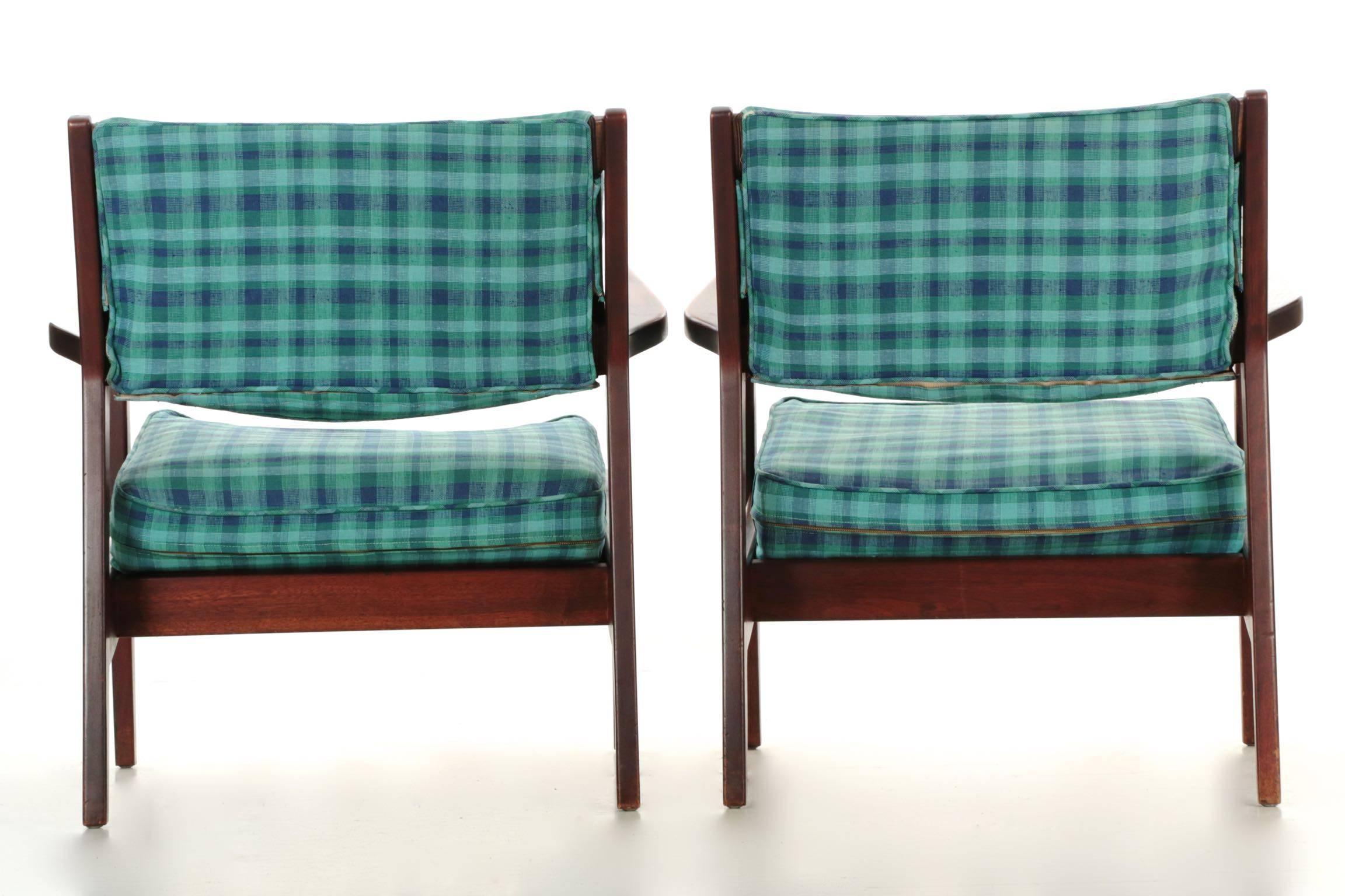 Mid-20th Century Pair of Jens Risom Mid-Century Modern Walnut Armchairs and Ottoman, circa 1960s