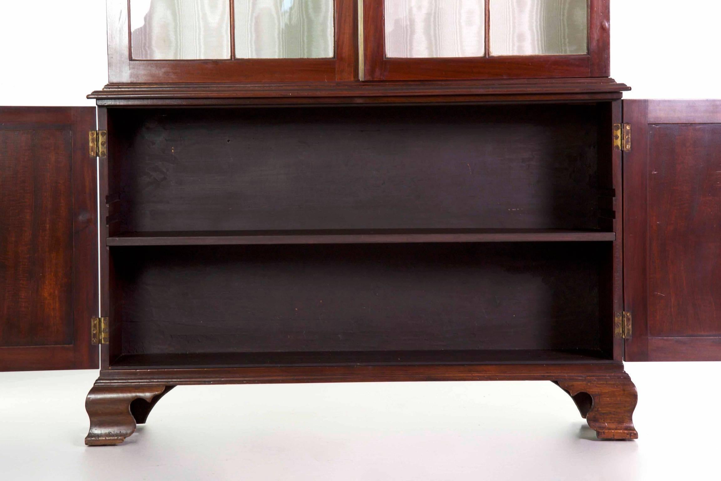 English George III Crotch-Mahogany Bookcase Cabinet of Thin Depth, circa 1780 4