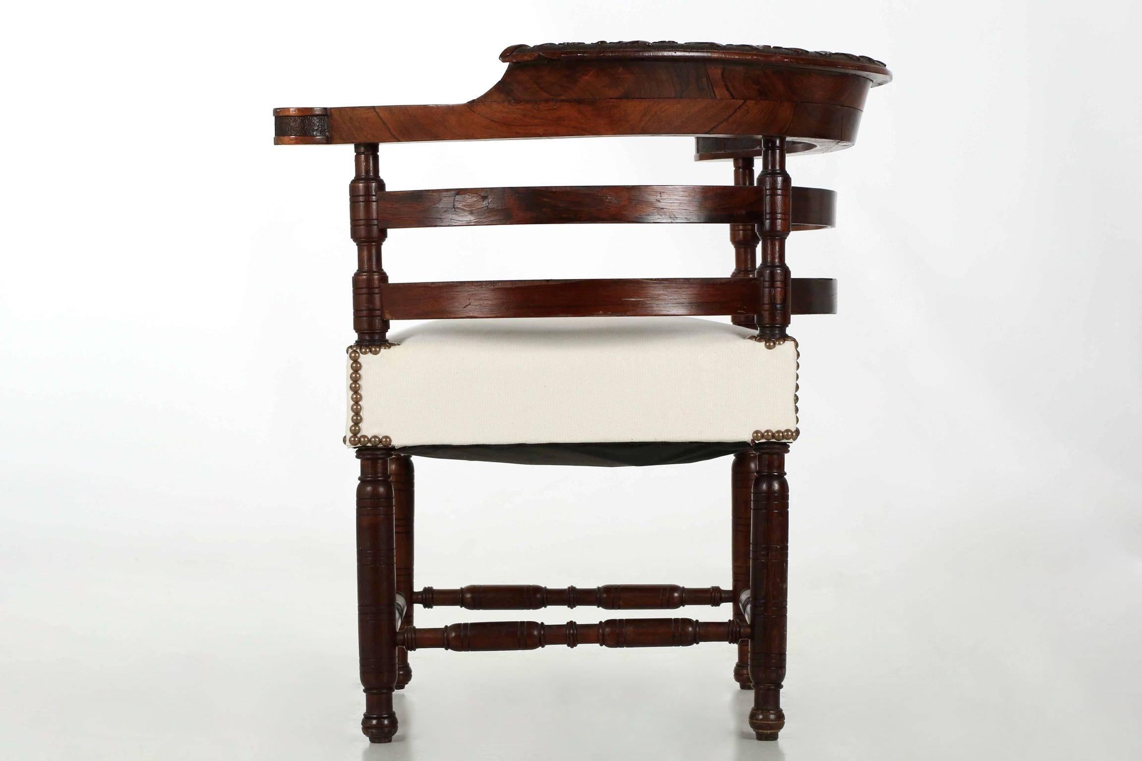 19th Century Aesthetic Movement Carved Rosewood Corner Chair, circa 1880
