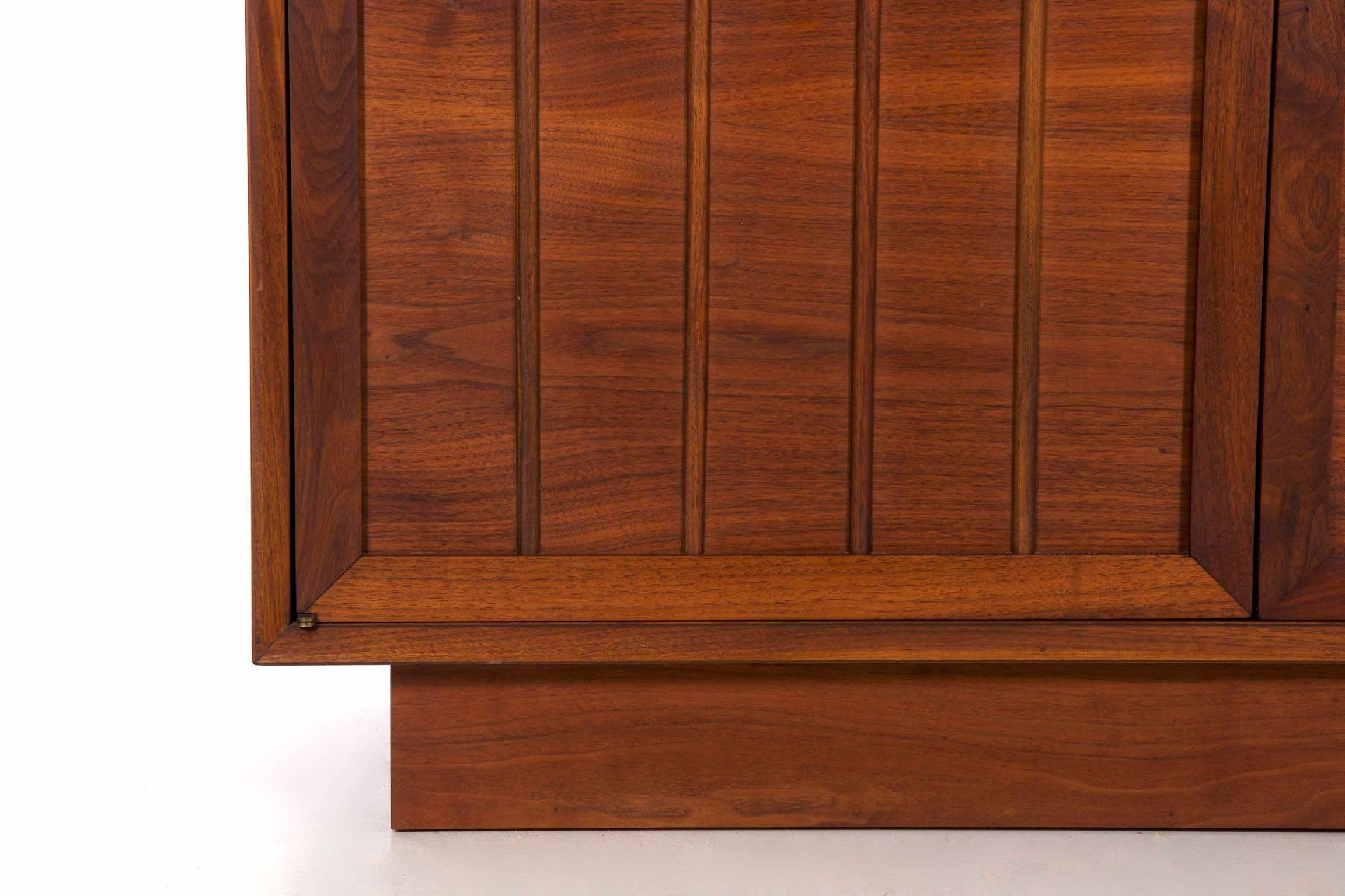 Mid-Century Modern Walnut Cabinet Credenza 11