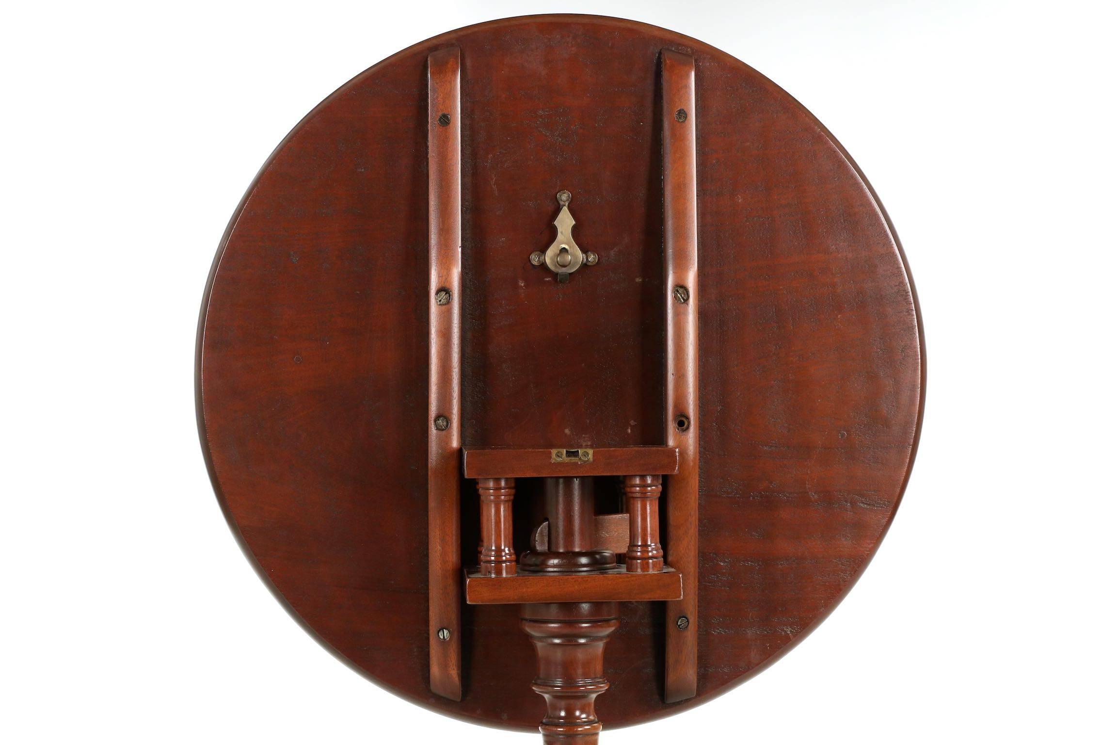 George III Period Antique Mahogany Birdcage Tea Table, England, circa 1780 2