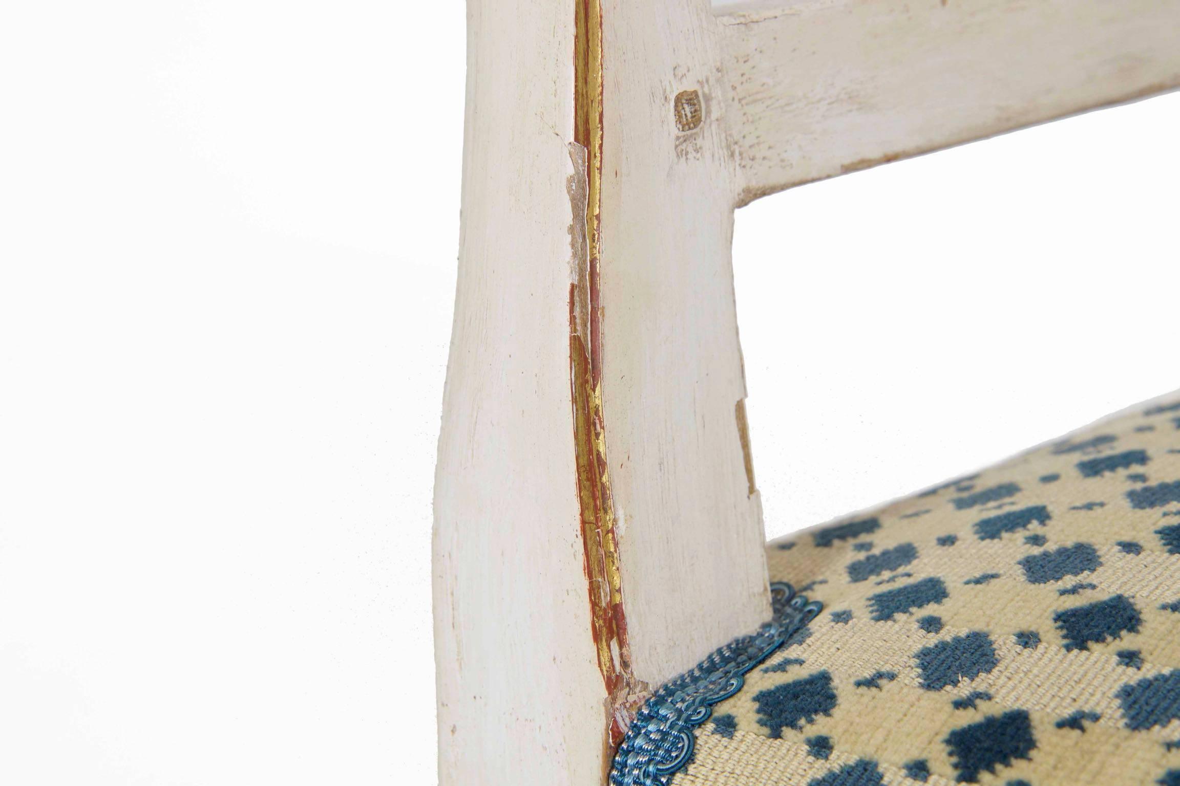 19th Century Directoire White-Painted Parcel Gilt Antique Side Chair 11