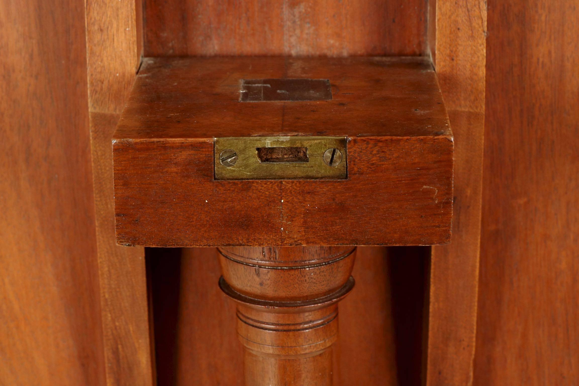 19th Century Antique American Federal Mahogany Side Table 4