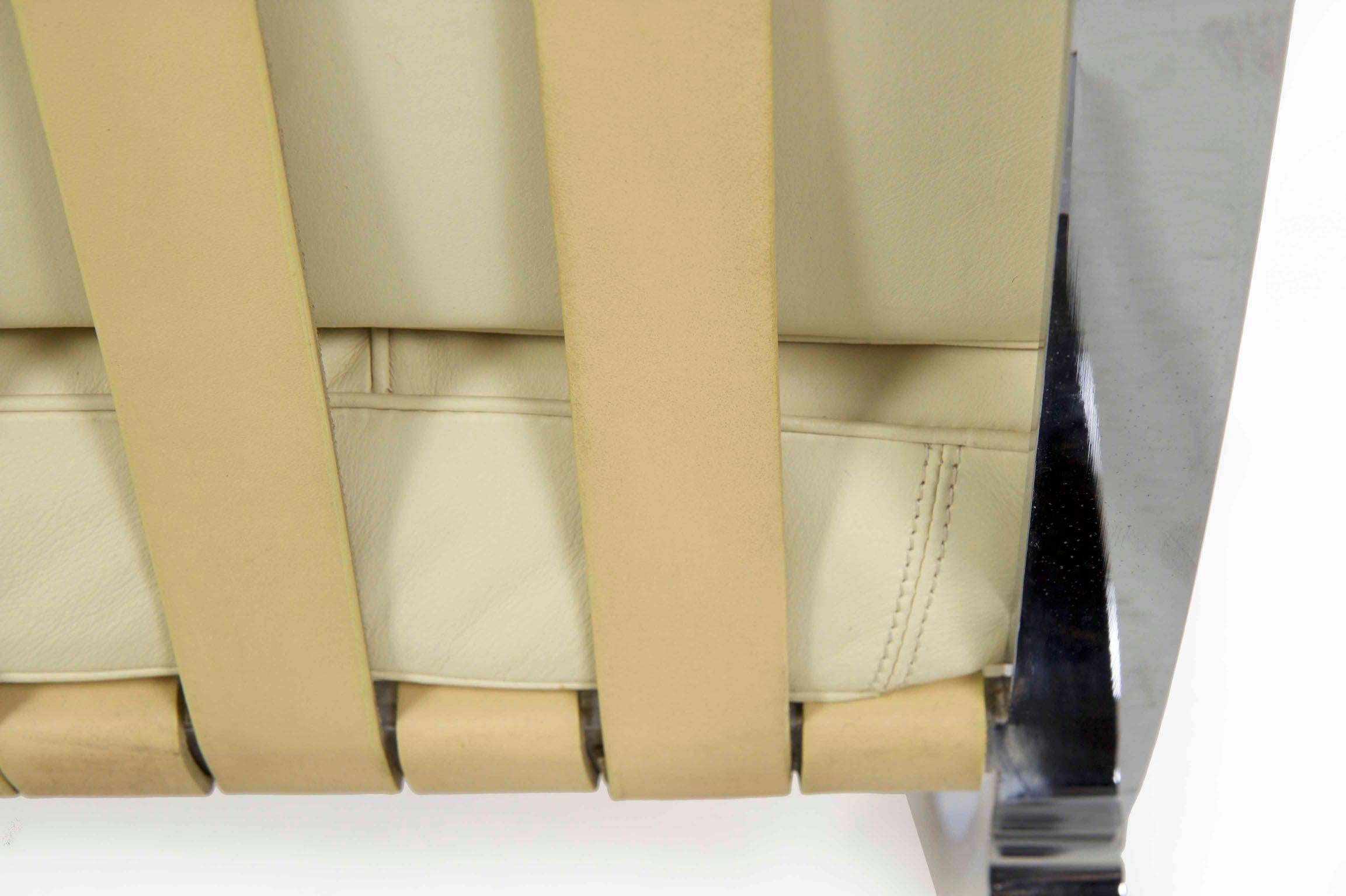 Mies van der Rohe Modern Italian White Leather Barcelona Lounge Chair 3