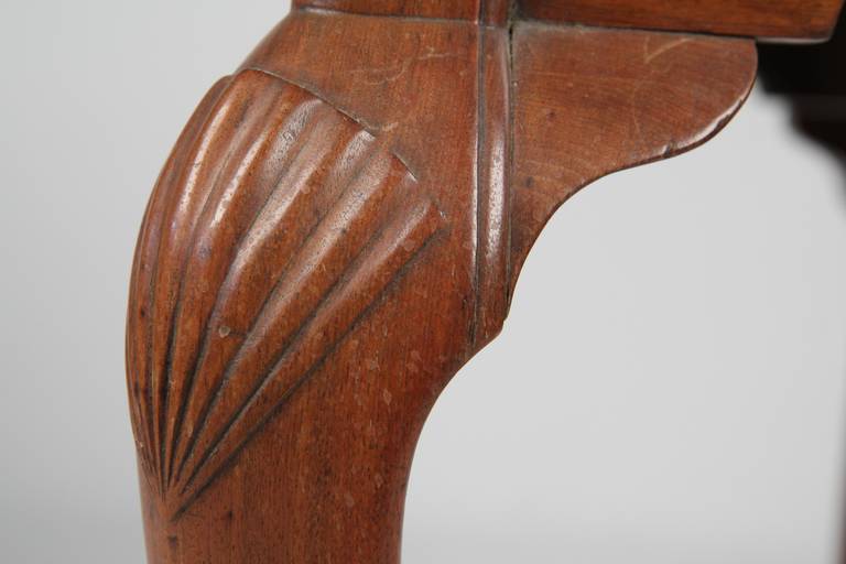 Amerikanischer Chippendale-Tisch mit Kugel und Klaue:: 18. Jahrhundert (amerikanisch)